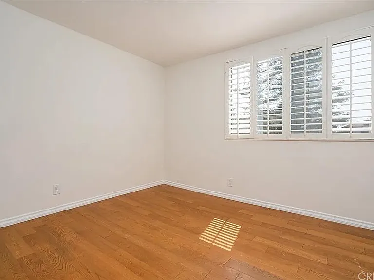 15024 Nordhoff St #12 — Photo 26