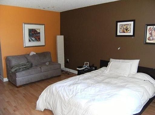 2nd image of 17890 W Dixie Hwy APT 203