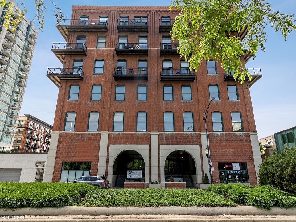1st image of 1550 S Indiana Ave APT 402