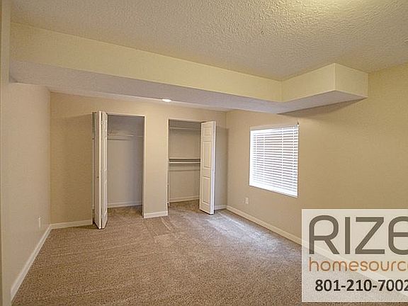 3rd image of 2722 Richmond St