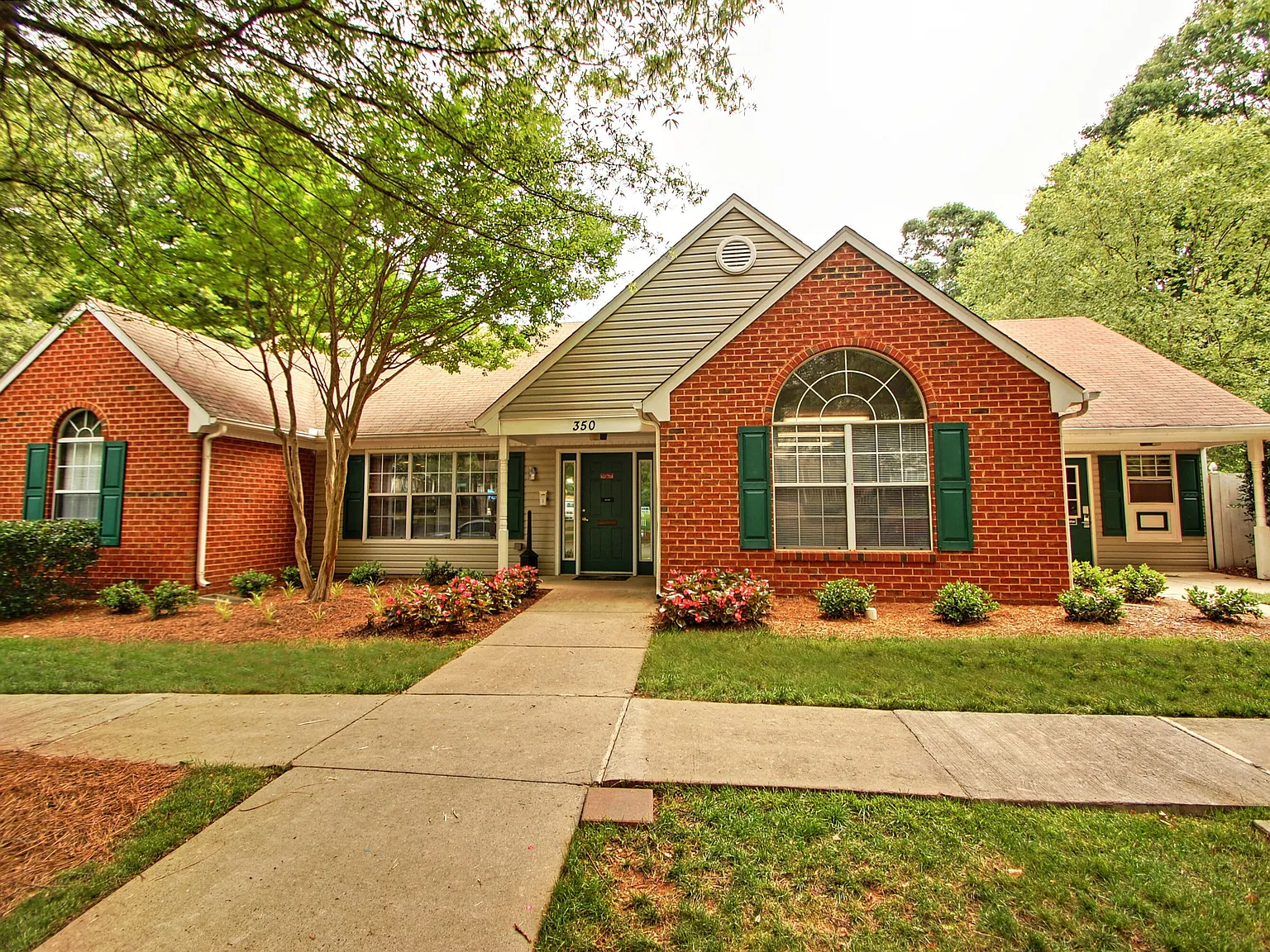 Parkview Apartments — Photo 4