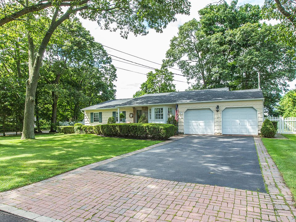 1st image of 43 Hollister Ln