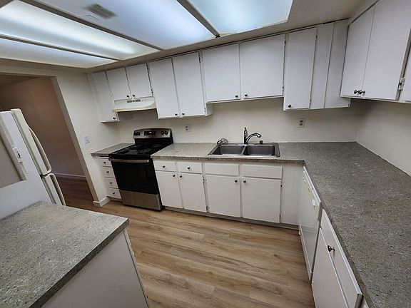3rd image of 700 140th Ave SE #736