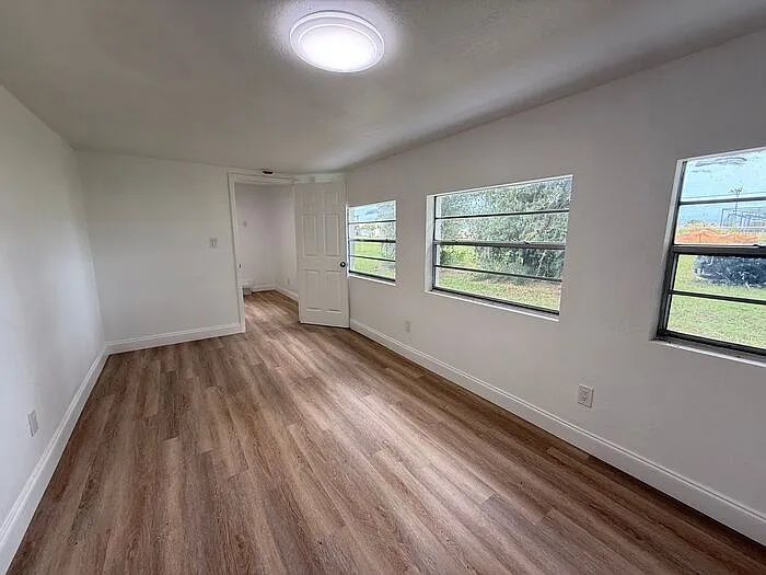 165 E Pomelo St — Photo 16