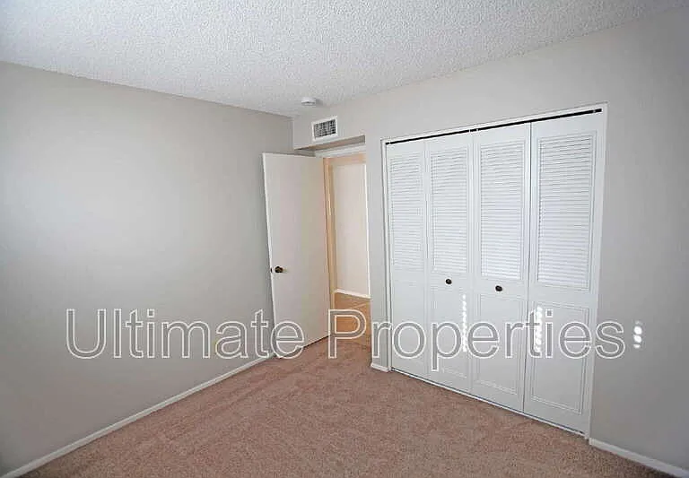 3832 W Acapulco Ln — Photo 16