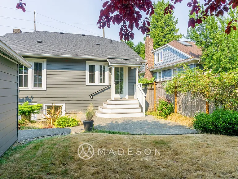7522 9th Ave NE — Photo 12