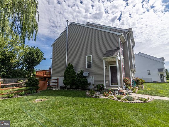 3rd image of 622 Heatherfield Dr