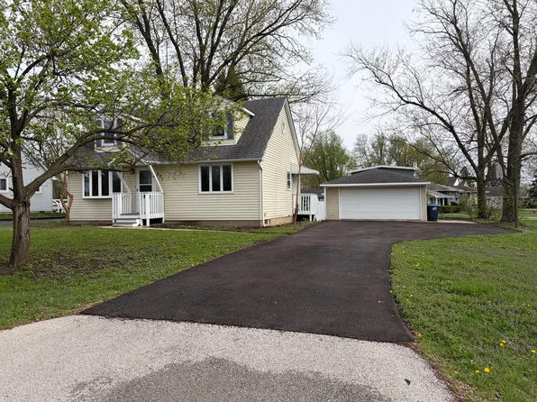 321 Janet Ave, Darien, IL 60561