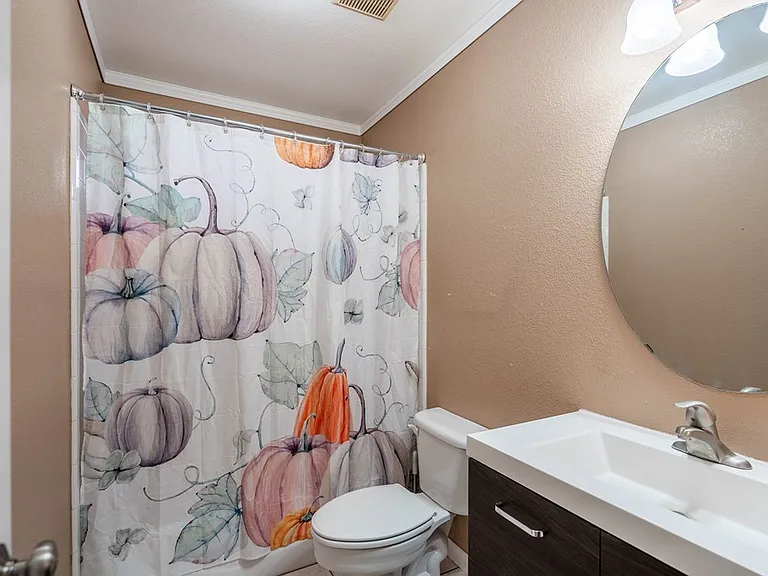 5112 Lavaca Ave — Photo 8