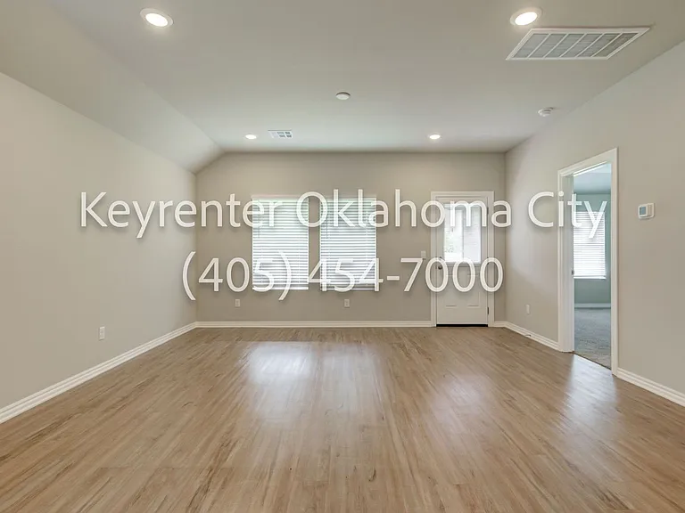 2809 Tracys Mnr — Photo 8