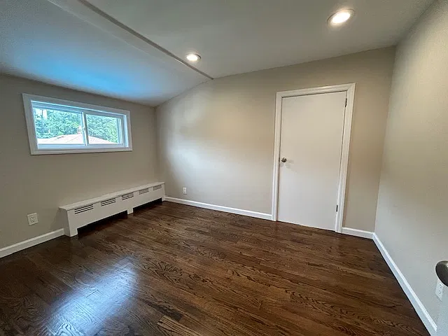 N Linden St, Massapequa — Photo 2