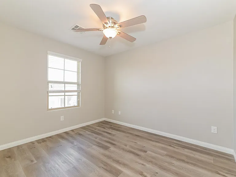6377 Kellyville Dr — Photo 14