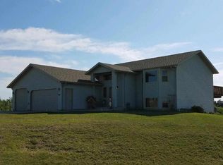 600 Harmony St NW, Minot, ND 58703