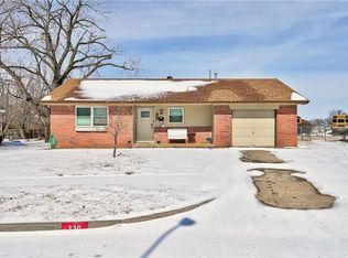 330 Overton Dr, Norman, OK 73071