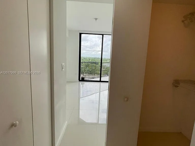 5300 Paseo Dr #604 — Photo 13