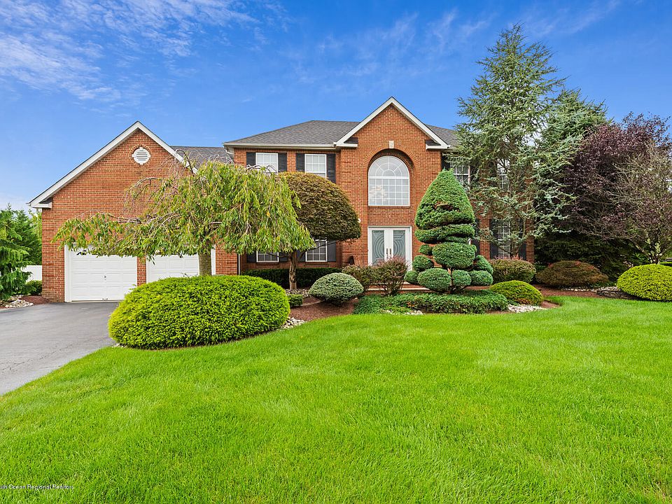 1st image of 811 Oakley Dr