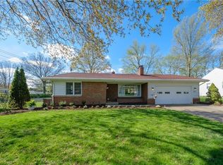 2016 Thornhill Dr, Akron, OH 44313