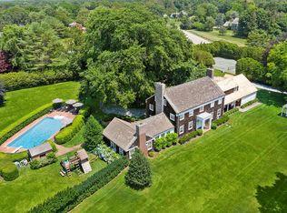 104 S Country Rd, Remsenburg, NY 11960