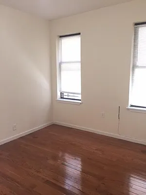 Rented by Astoria Capital Realty LLC | media 3