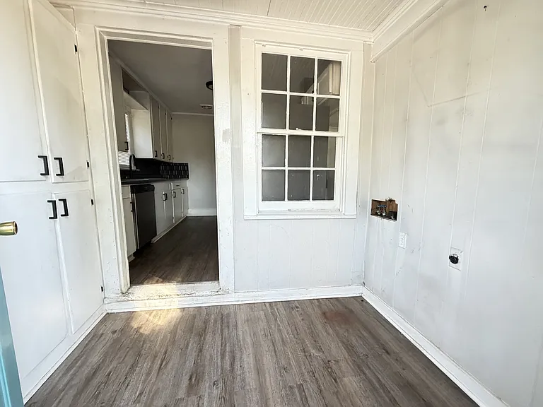 3885 McWhorter St — Photo 7