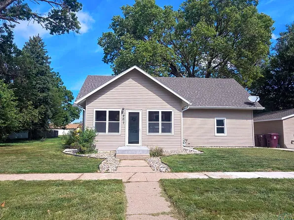507 E 11th St, South Sioux City, NE 68776