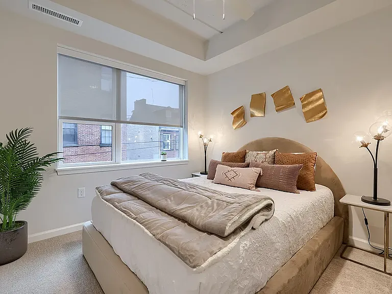 Gallery 118 — Photo 16