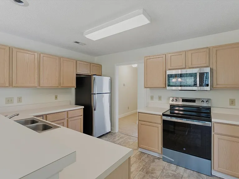 8765 Brucewood Ln — Photo 7