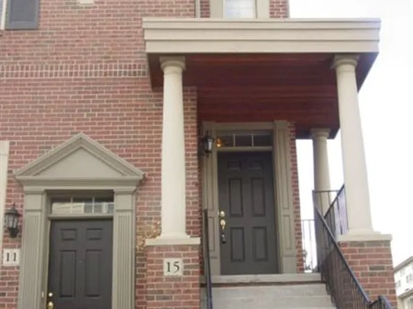 15 W Village Ln Unit 43, Dearborn, MI 48124