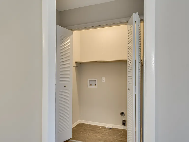 Hunters Run Apartments — Photo 12