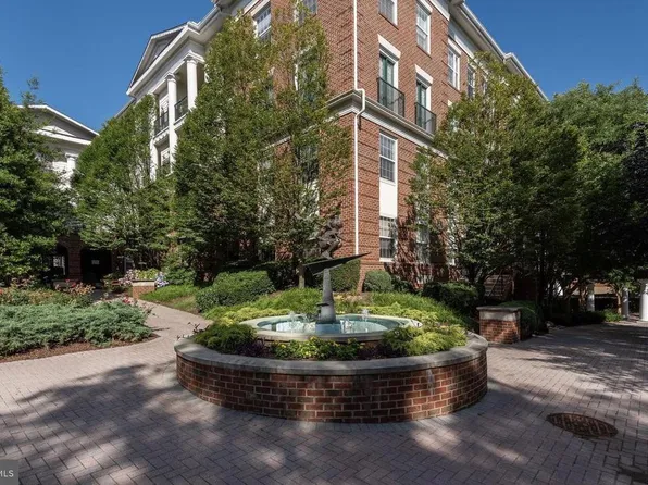 31 Booth St Unit B55, Gaithersburg, MD 20878