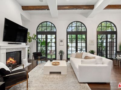 11937 W Sunset Blvd APT 7, Los Angeles, CA, 90049