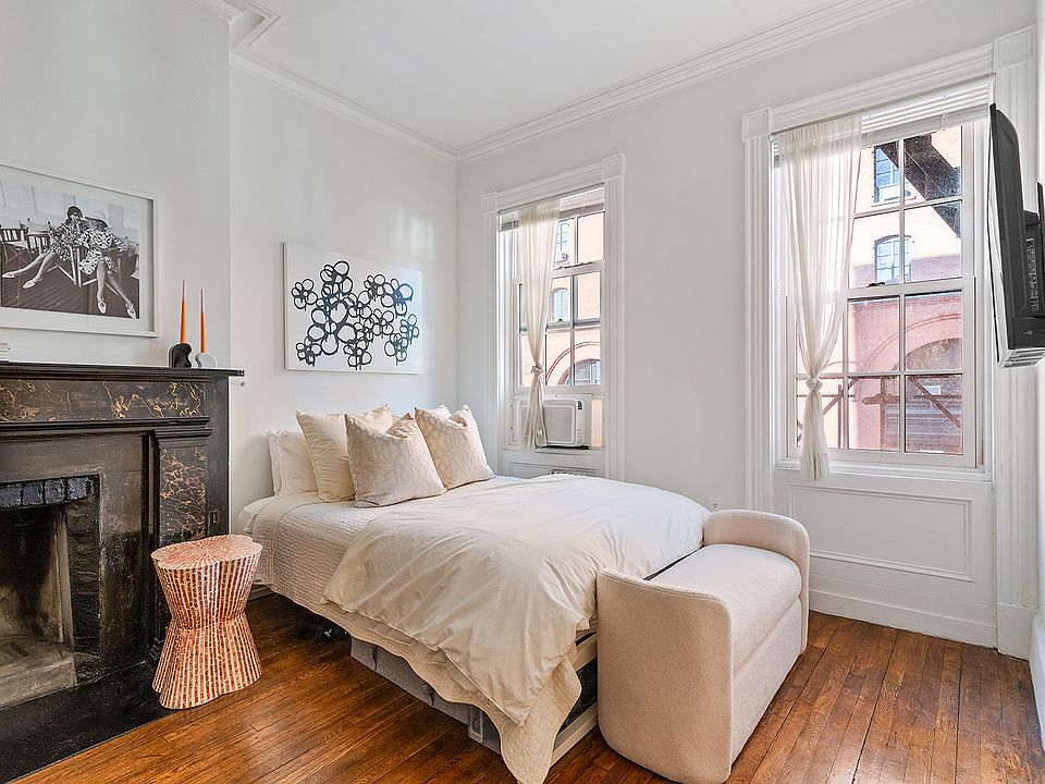 1st image of 725 Greenwich St APT J5
