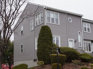 489 Elsbree St APT 1, Fall River, MA 02720