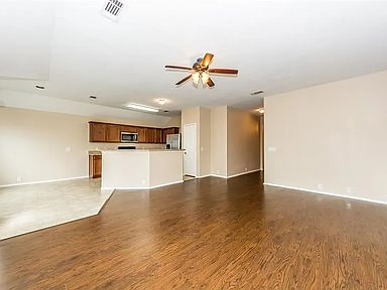 1808 Morning Dove Dr — Photo 3