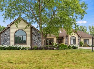 4417 Spring Burn Dr, Fort Wayne, IN 46835