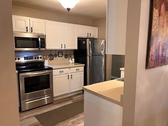 3rd image of 5206 Aspen Way