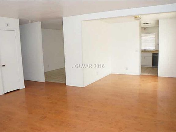 3rd image of 5805 La Jolla Way