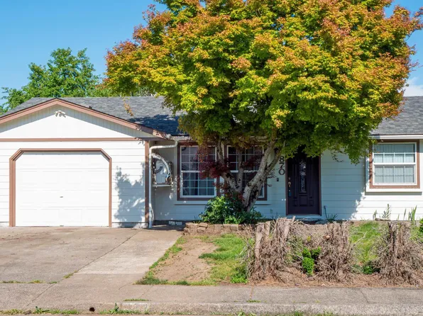 870 N 8th St, Aumsville, OR 97325