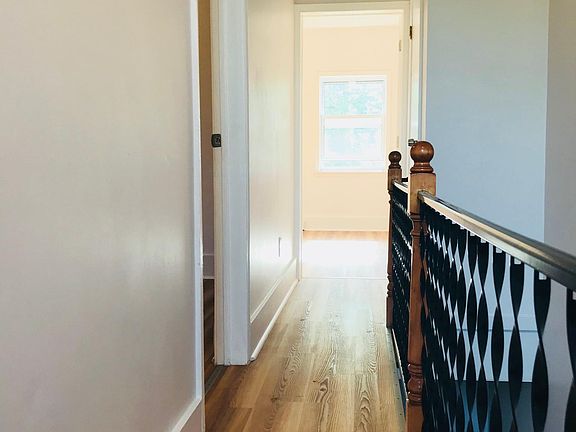 5th image of 326 N Preston St #2