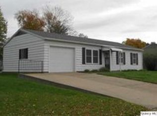 3419 Crestview Dr, Quincy, IL 62301