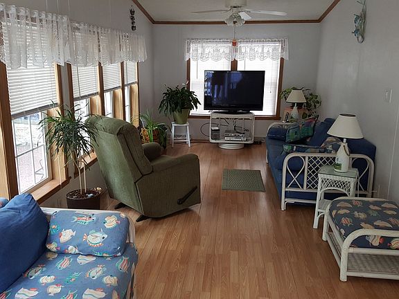 2nd image of 34979 North Dr