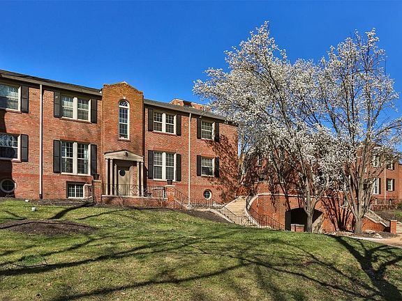 2nd image of 829 Westwood Dr APT 3E