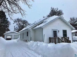 809 5th St, Moose Lake, MN 55767