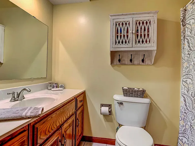 6 Lancelot Dr — Photo 5