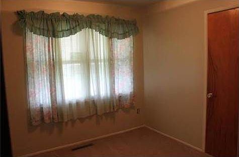 5th image of 5018 Alma St