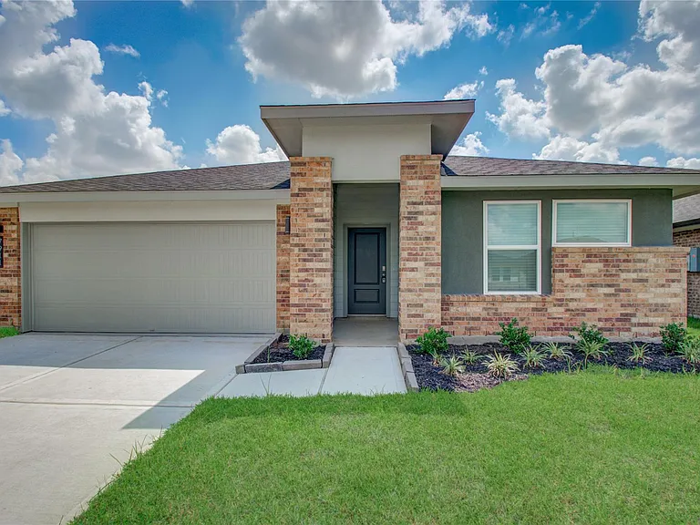 7911 Murciana Dr — Photo 5