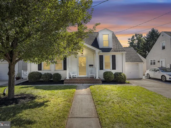 1027 N College St, Carlisle, PA 17013