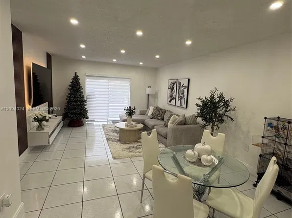 11309 SW 200th St APT 104C, Miami, FL 33157