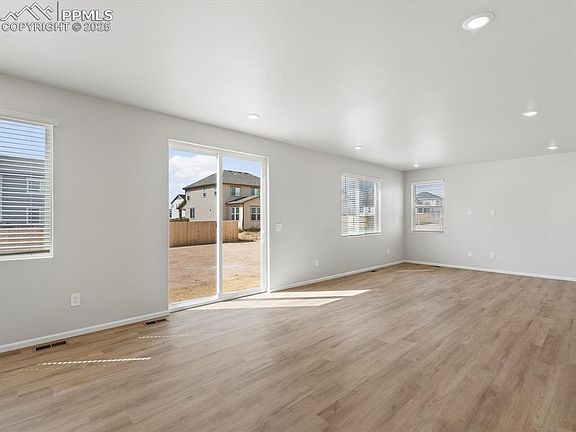 3rd image of 10208 Hartwood Dr