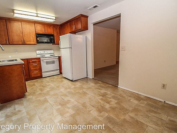 5th image of 9752 NE 126th Pl